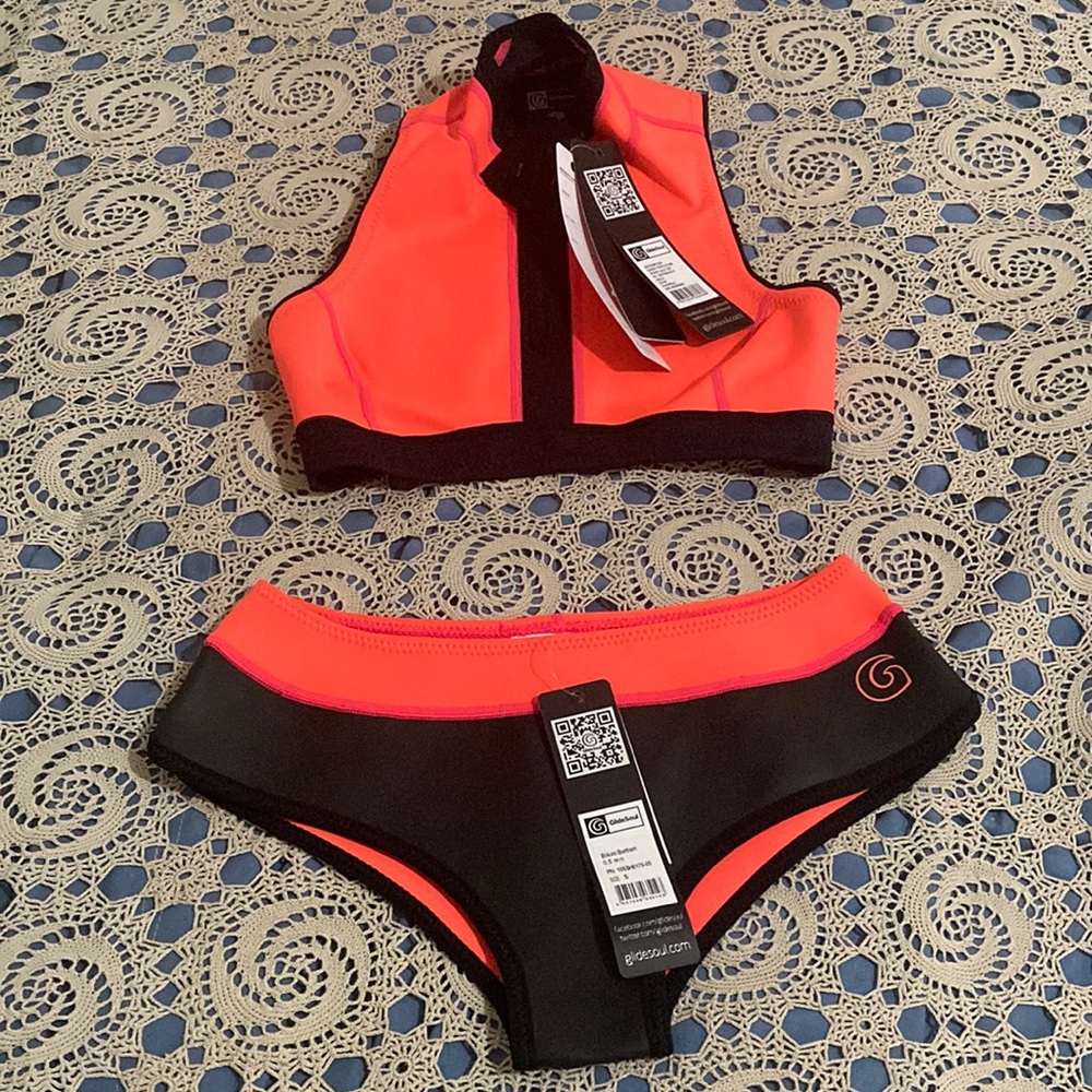 GlideSoul 2pc Short Top & Bikini Bottom Bundle
